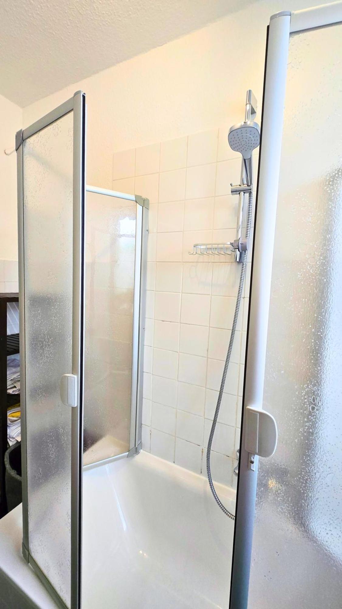דיסלדורף Beautiful Cozy 1-Room Apartment, Near Rhine מראה חיצוני תמונה